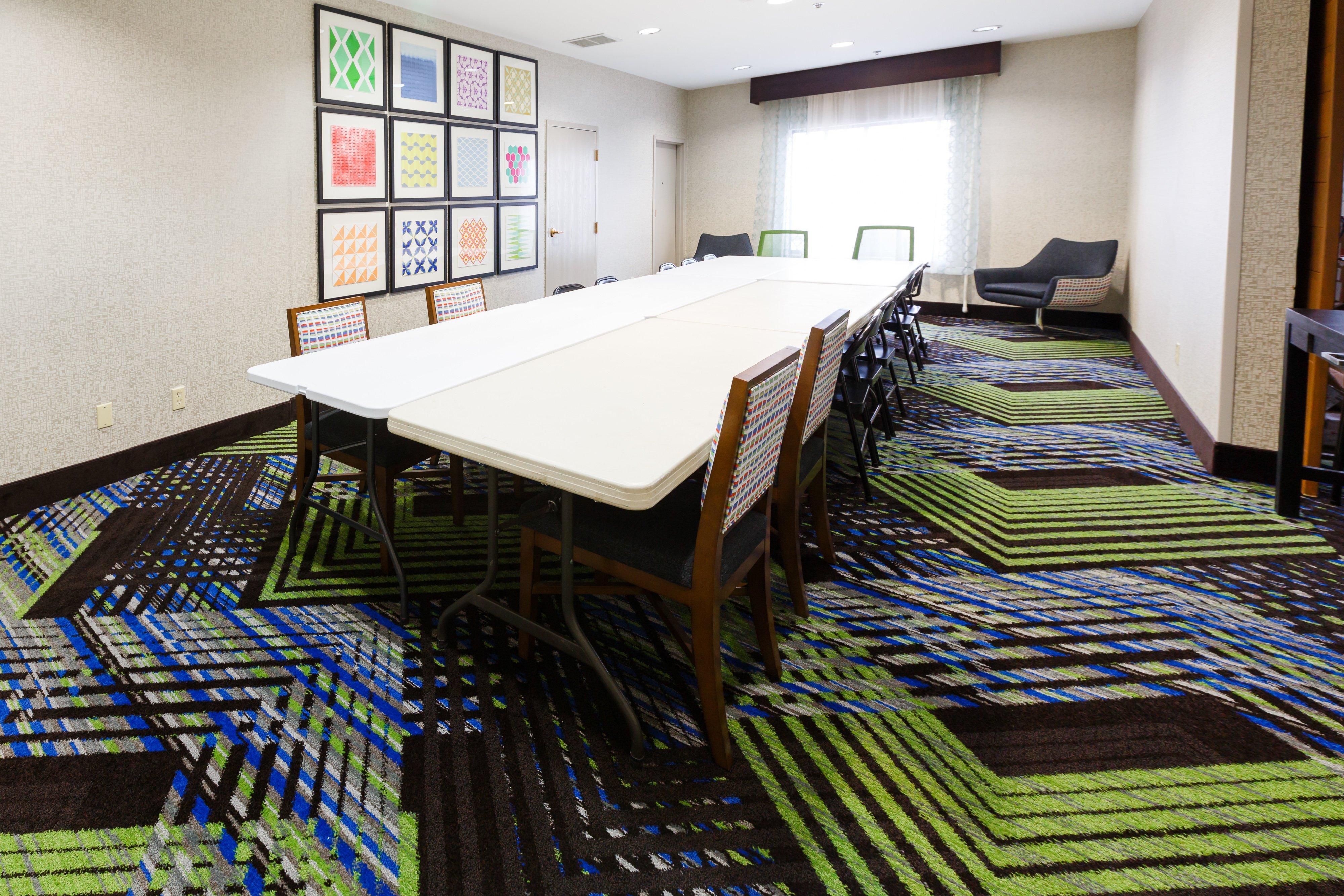 Holiday Inn Express & Suites Shelbyville By Ihg Exterior photo